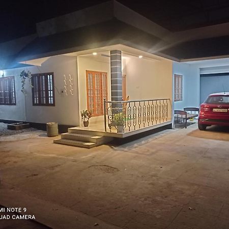 Ferienwohnung Fab House Thekkady Exterior foto